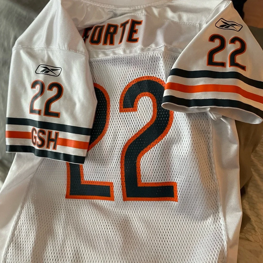 1 jacket 2 jersey’s - Picture 12 of 14